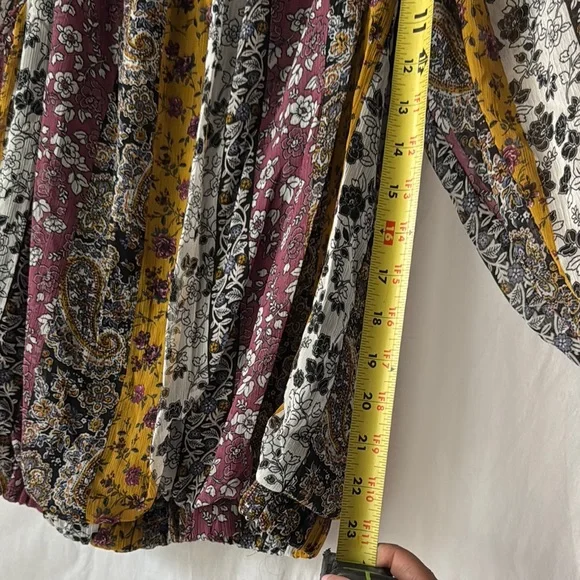 I.N. Studio Multicolor Floral Blouse - Picture 7 of 8